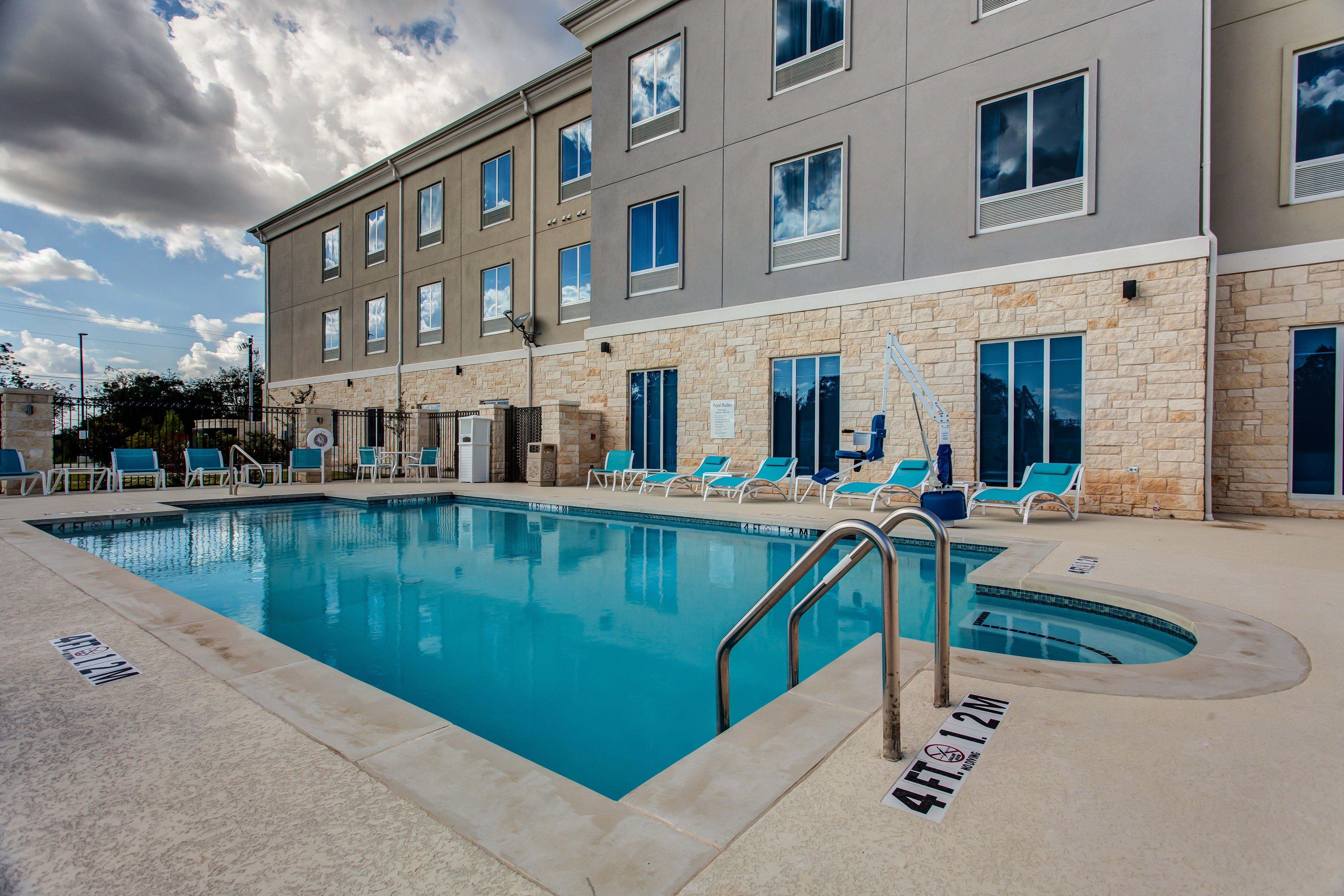 Holiday Inn Express & Suites Gatesville - N. Ft Hood By Ihg Екстер'єр фото